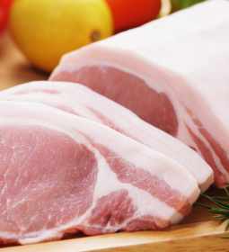 Pre�o real do su�no vivo sobe 6,5% e fecha 2025 em alta