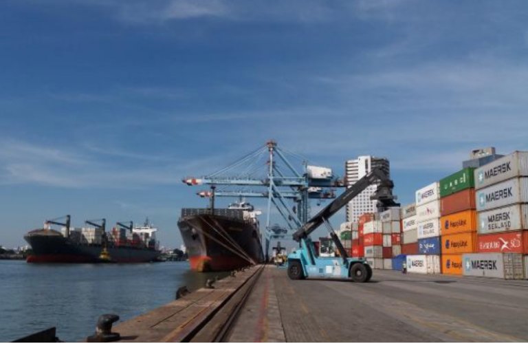 Complexo Portuário de Itajaí registra em abril crescimento de 10% na movimentação de contêineres
